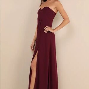 Elegant Burgundy Strapless Dress